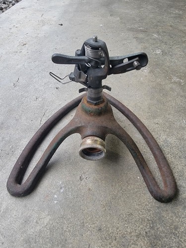 Irrigatore per prato vintage